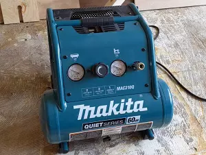 Makita MAC210Q Air Compressor